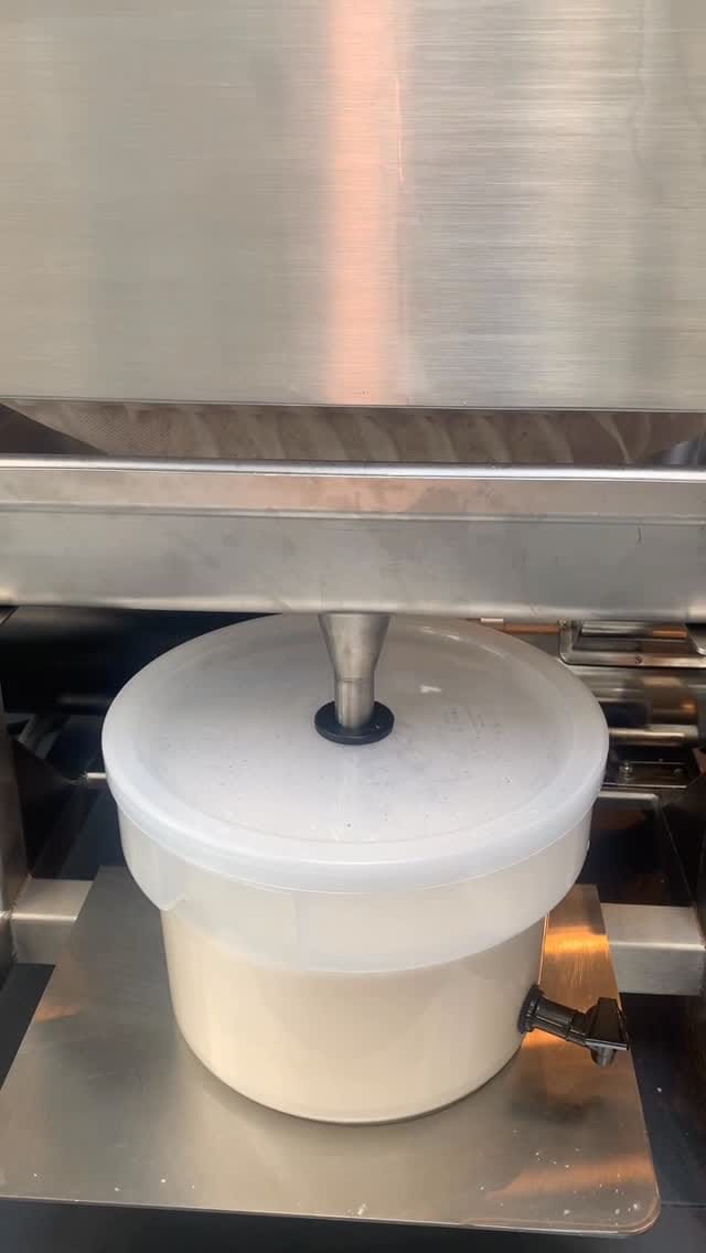 Post 6 by kubé on Instagram (video)