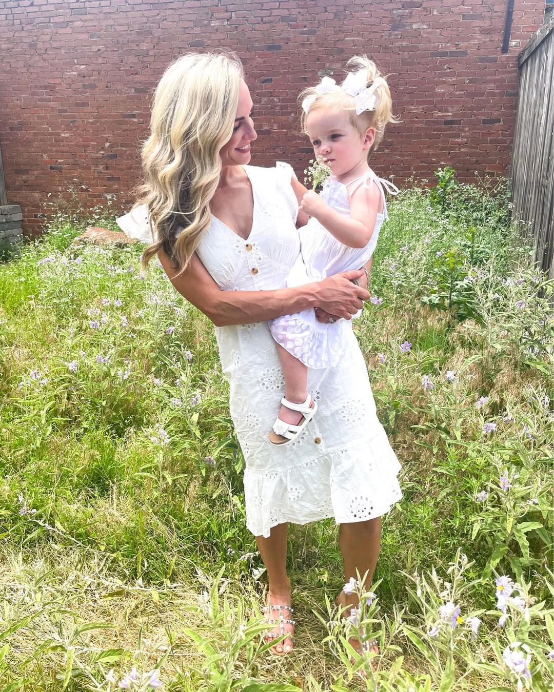 Post 9 by Petite Casual Fashion on Instagram (carousel)