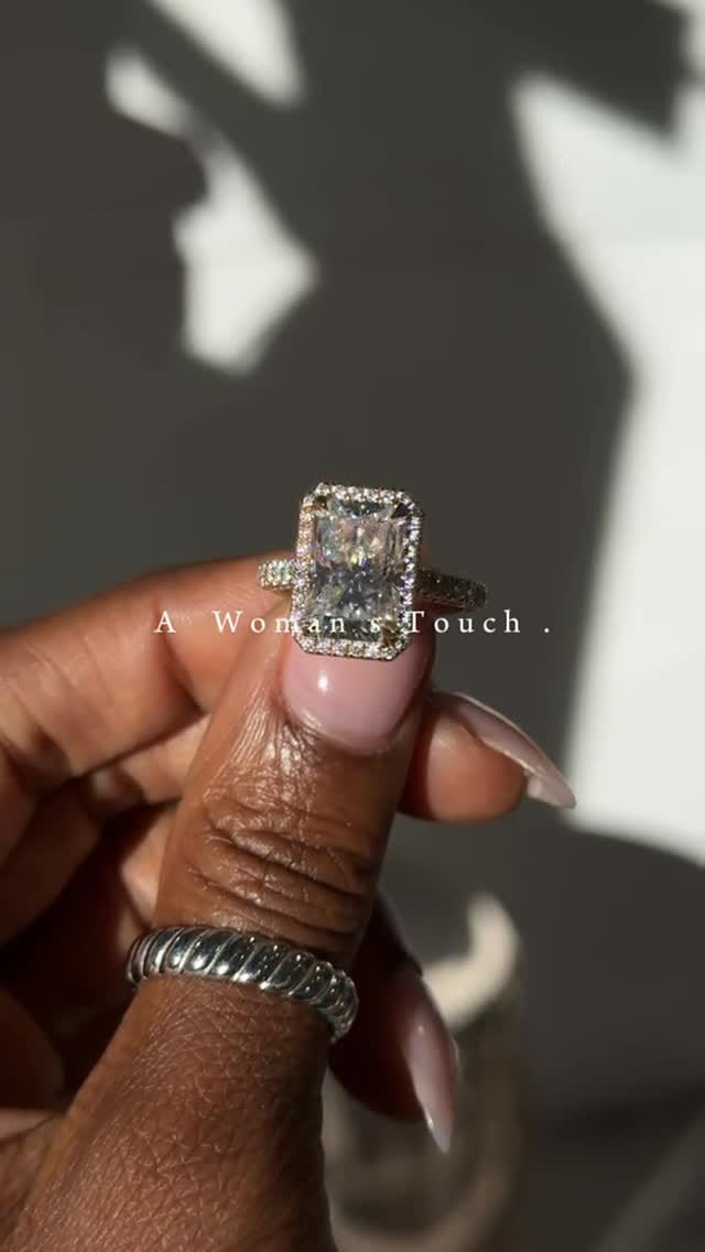 Post 3 by Moissanite & Lab Grown Diamond Fine Jewelry on Instagram (video)