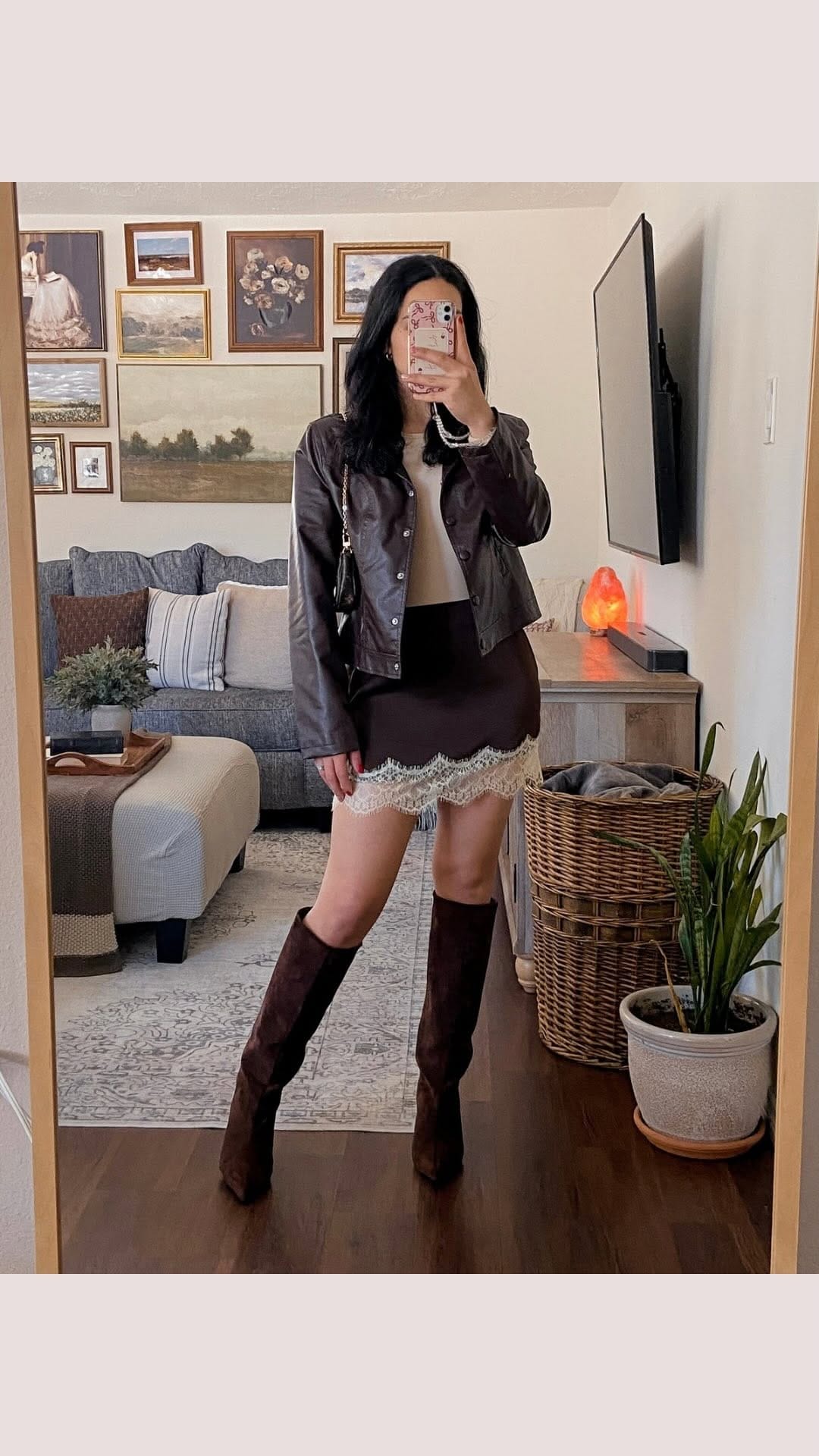 Post 10 by JESS on Instagram (video)