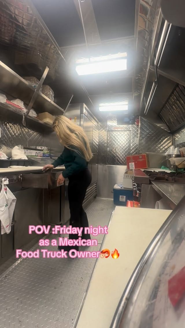 Post 1 by LA Cajun Seafood Boil🦐❤️‍🔥 on Instagram (video)