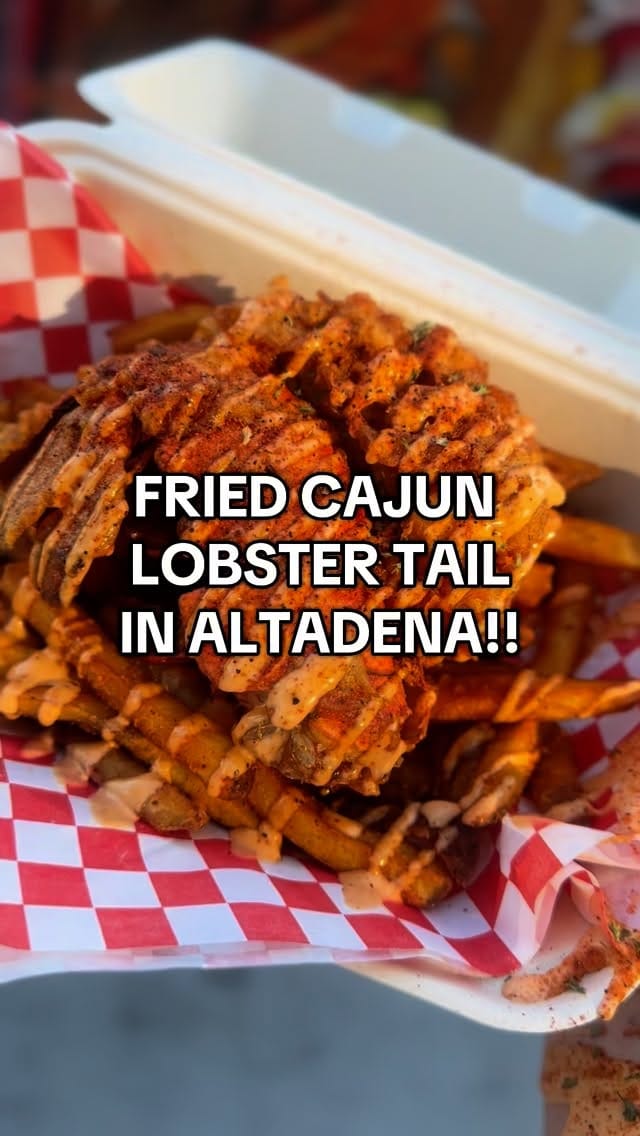 Post 8 by LA Cajun Seafood Boil🦐❤️‍🔥 on Instagram (video)