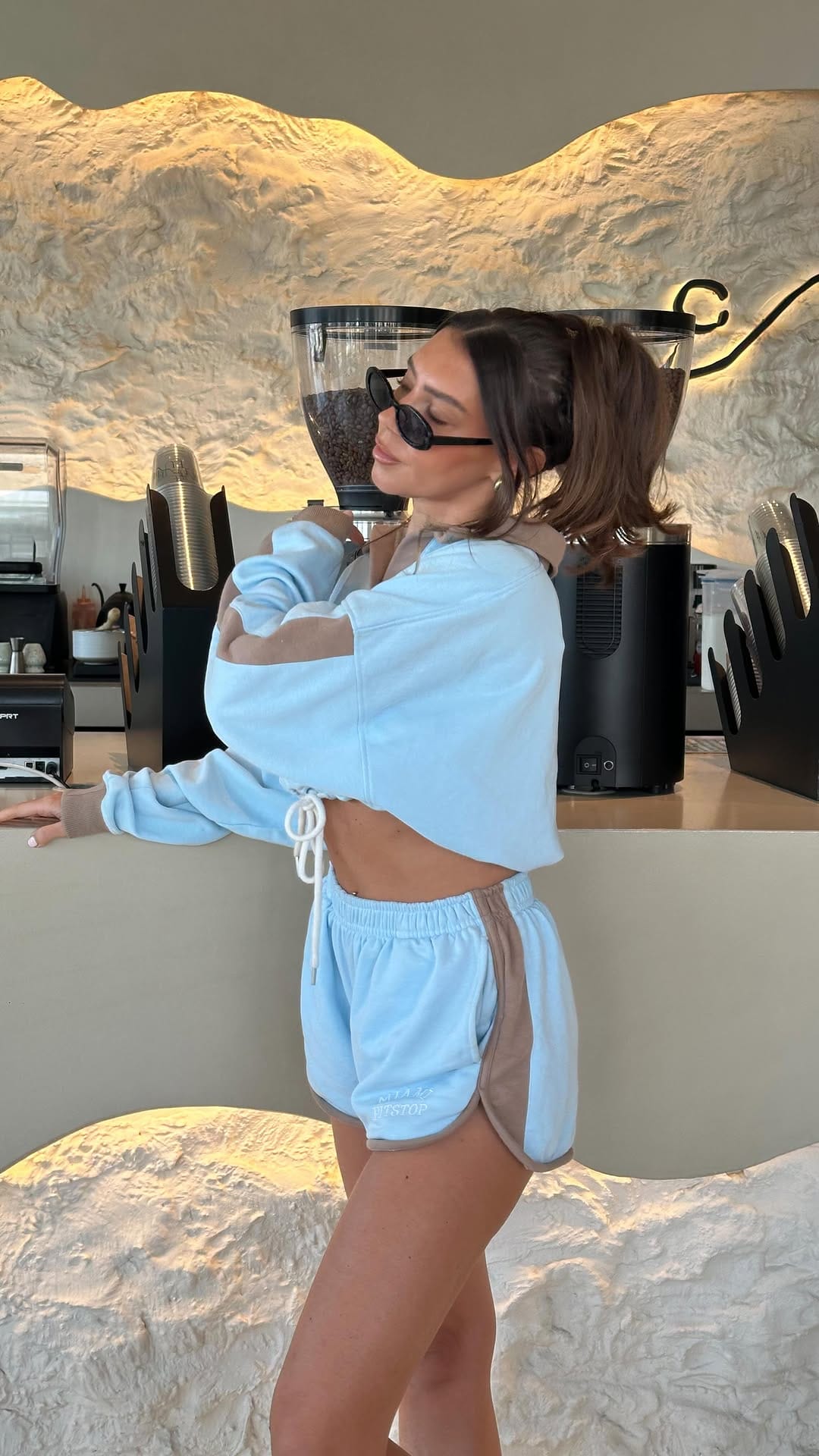 Post 10 by C H A R L O T T E 🌴 on Instagram (video)