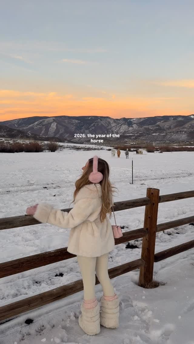 Post 1 by Gia Connie | Outfit Inspo on Instagram (video)