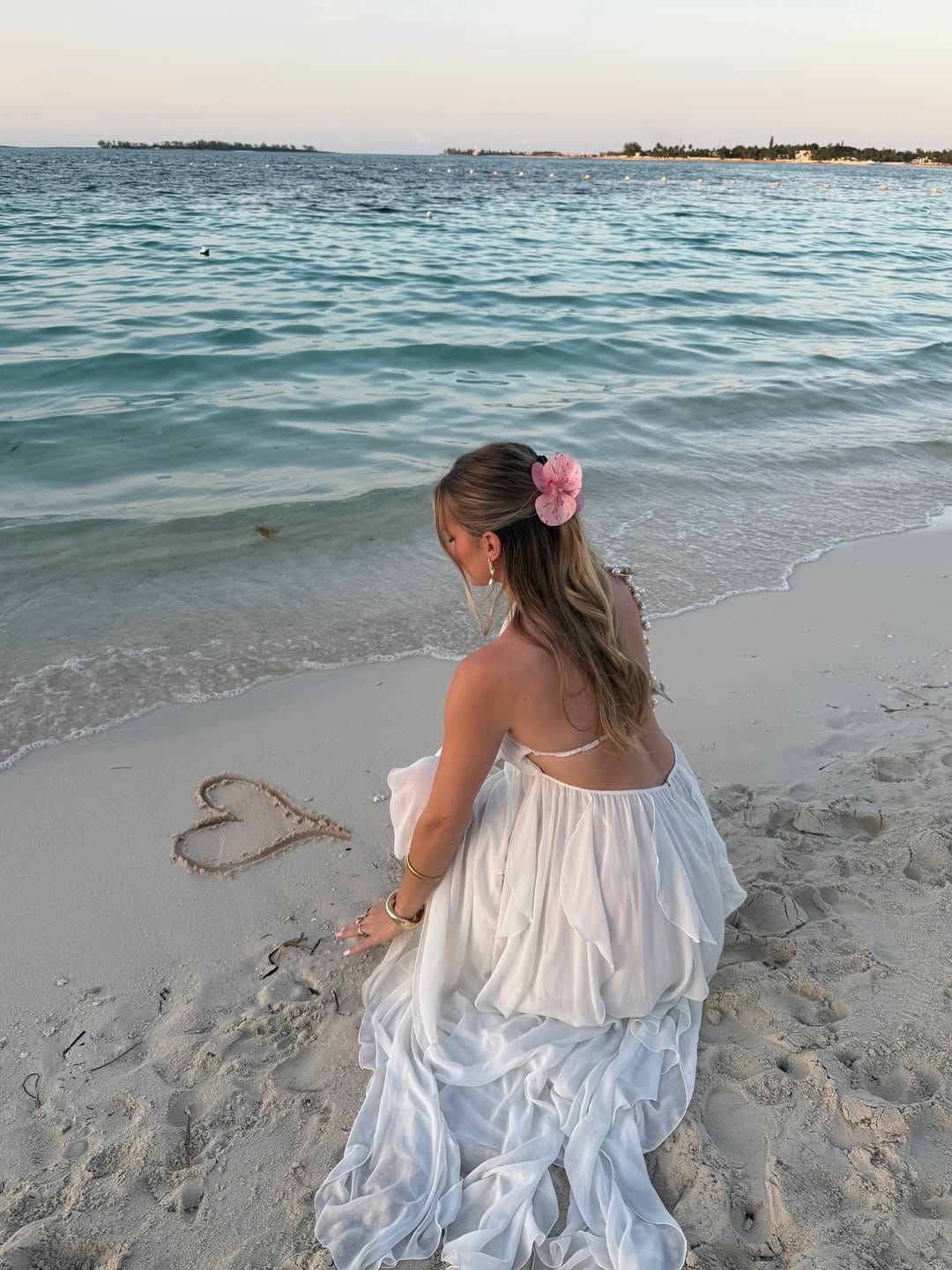 Post 4 by Gia Connie | Outfit Inspo on Instagram (carousel)