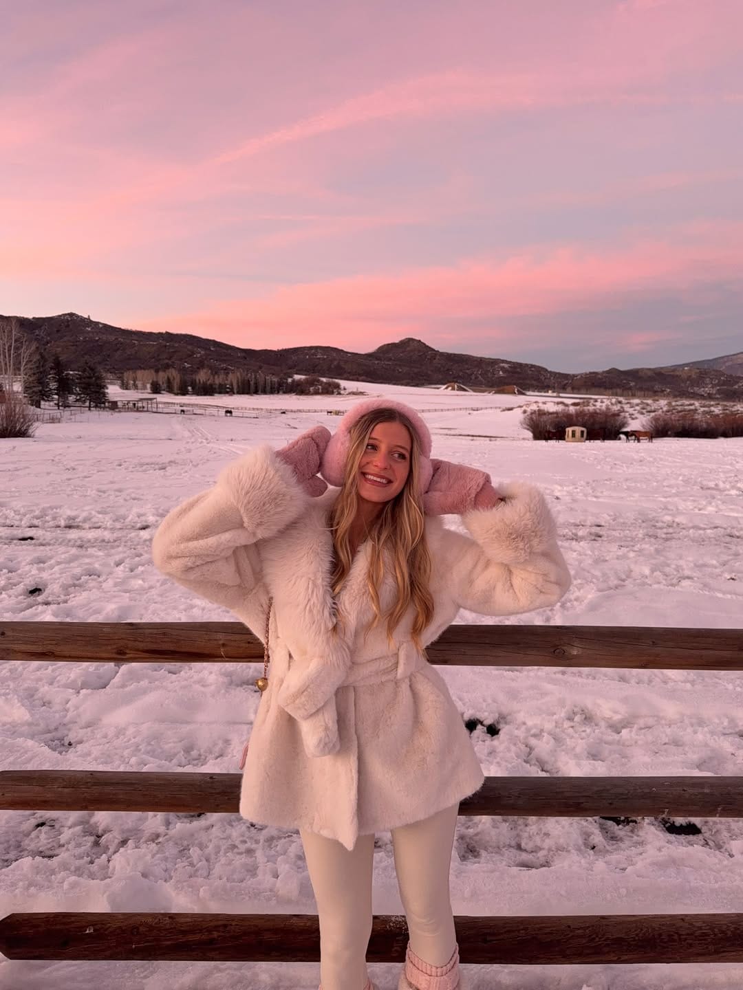 Post 8 by Gia Connie | Outfit Inspo on Instagram (carousel)