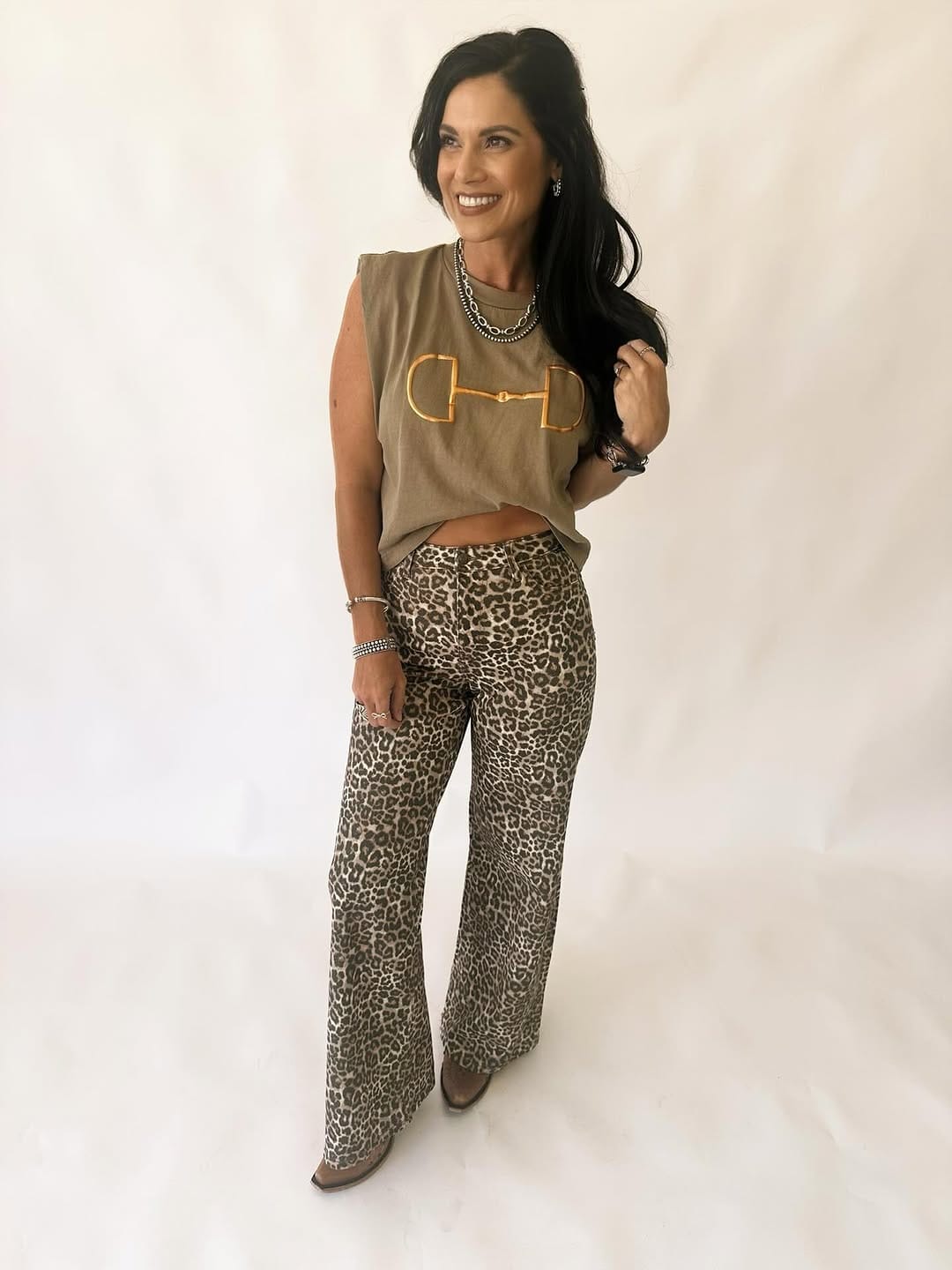 Post 4 by The White Feather Boutique on Instagram (carousel)