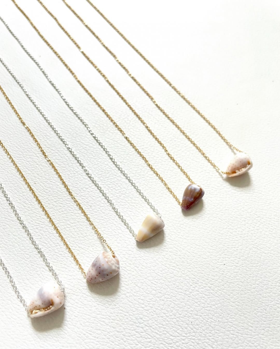 Post 12 by Emakai | dainty jewelry and custom art on Instagram (image)