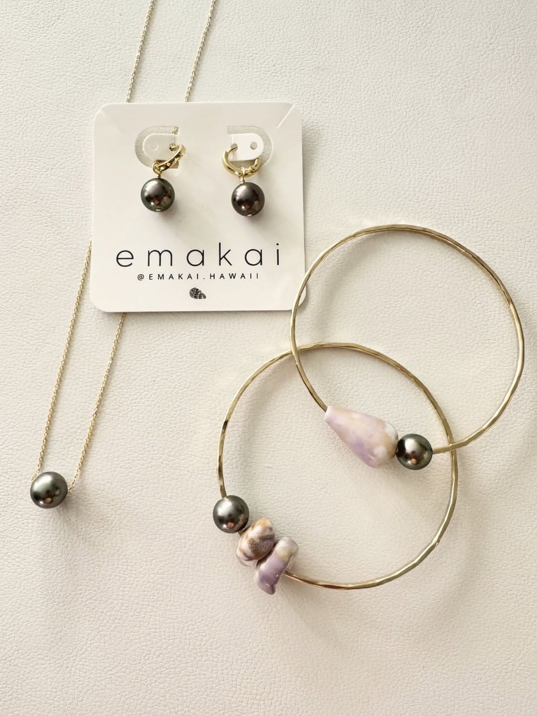 Post 3 by Emakai | dainty jewelry and custom art on Instagram (image)