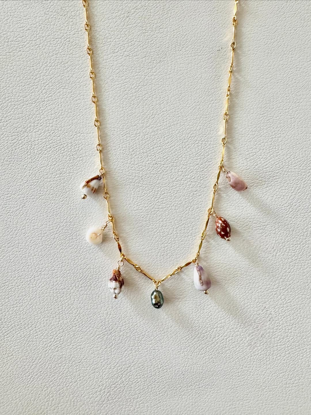 Post 4 by Emakai | dainty jewelry and custom art on Instagram (image)