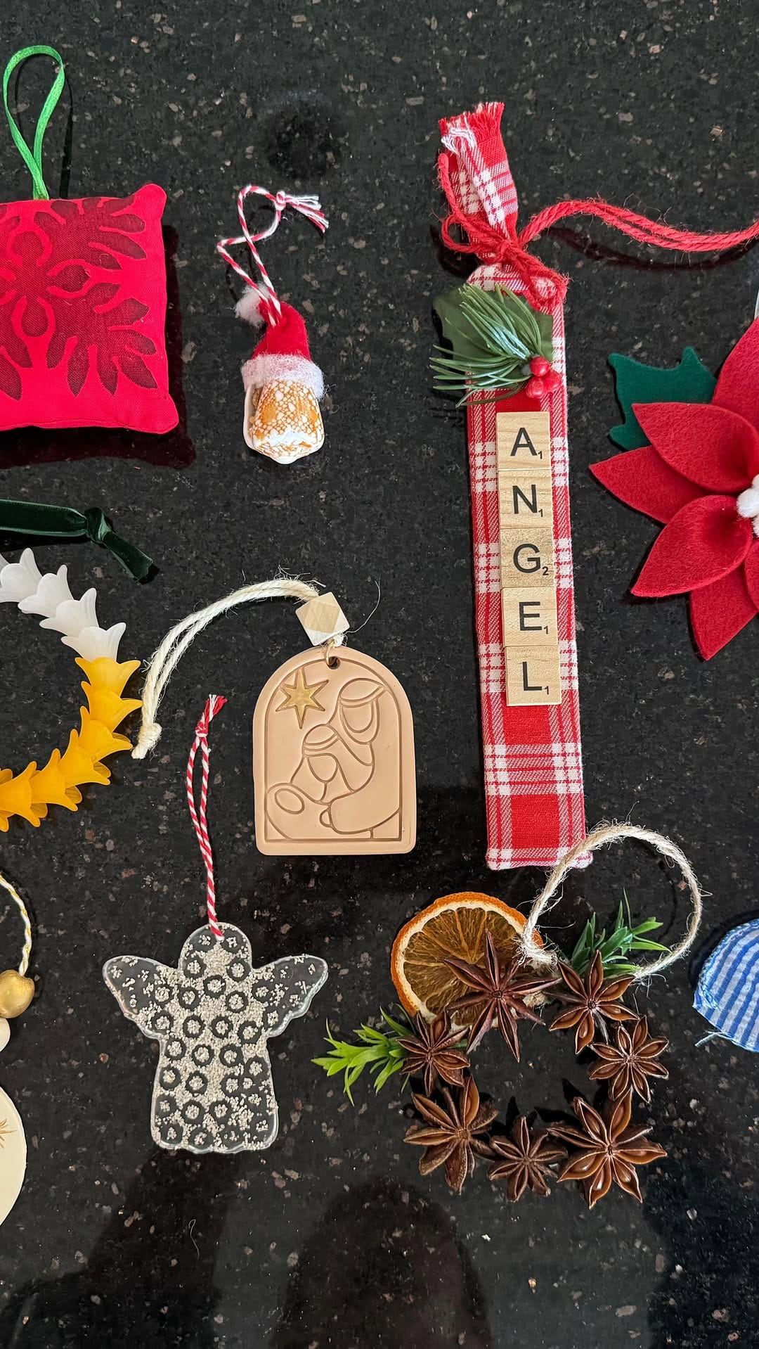 Post 8 by Emakai | dainty jewelry and custom art on Instagram (video)