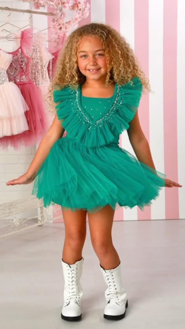Post 10 by HoneyPieKids  -  Kids Boutique Clothing on Instagram (video)