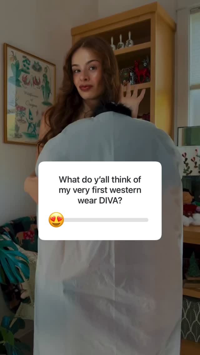 Post 9 by VelvetZephyr on Instagram (video)