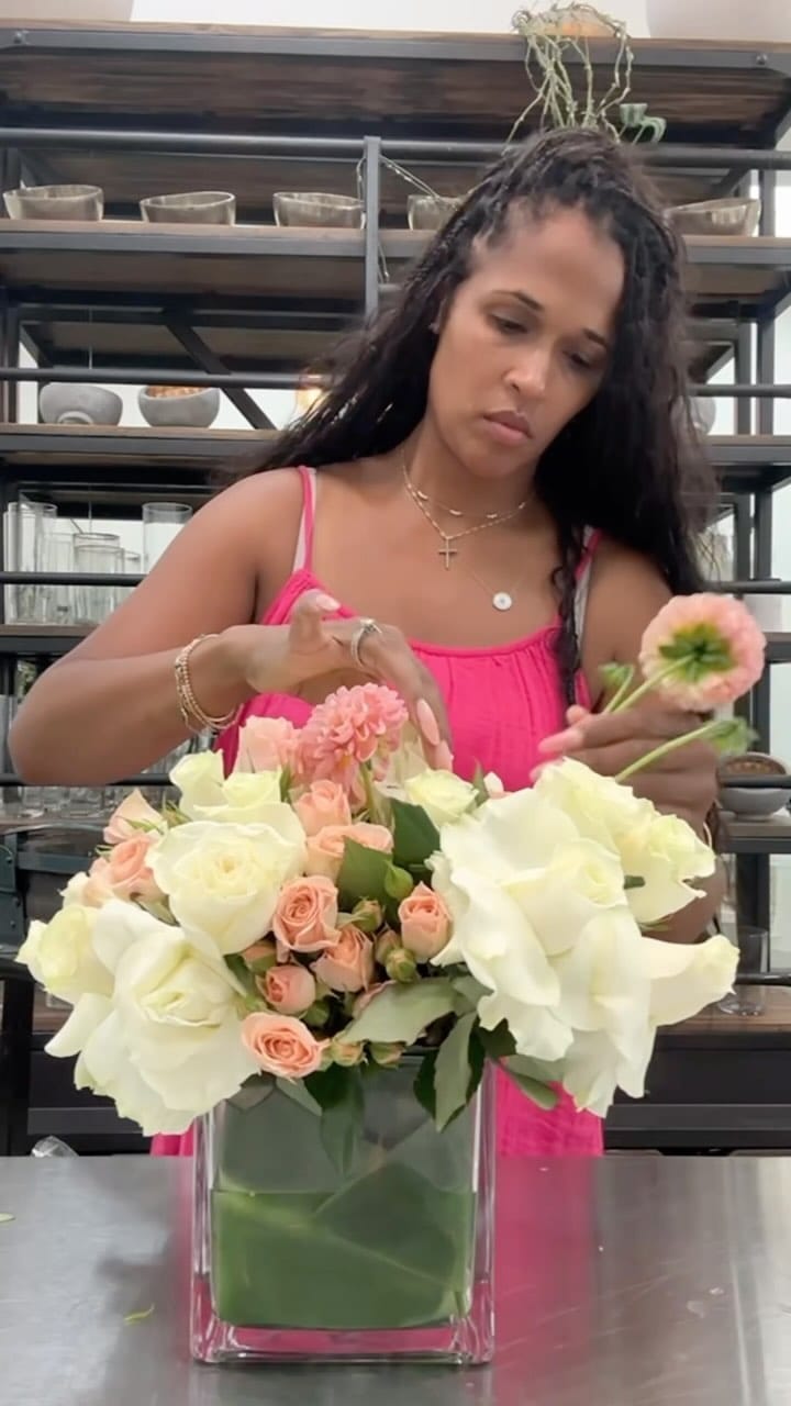 Post 10 by Los Angeles Luxury Florals 💐 on Instagram (video)