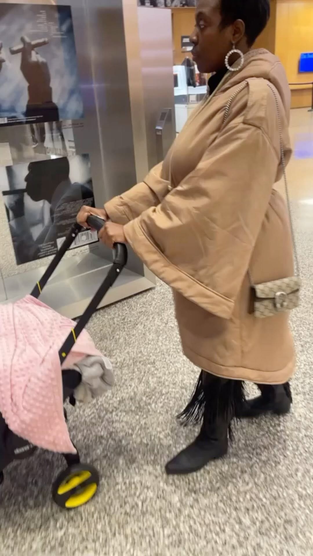 Post 9 by Sincerely Styles on Instagram (video)
