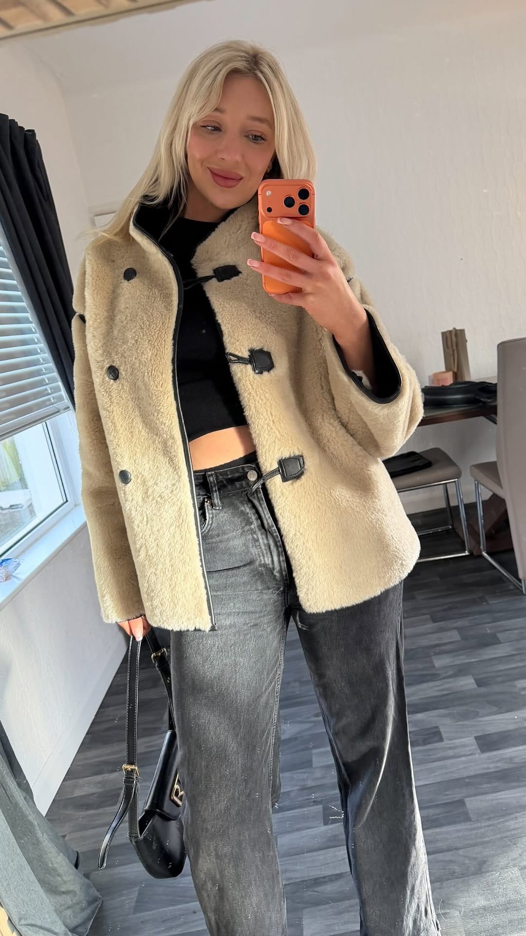 Post 4 by Styled By Georgia on Instagram (video)