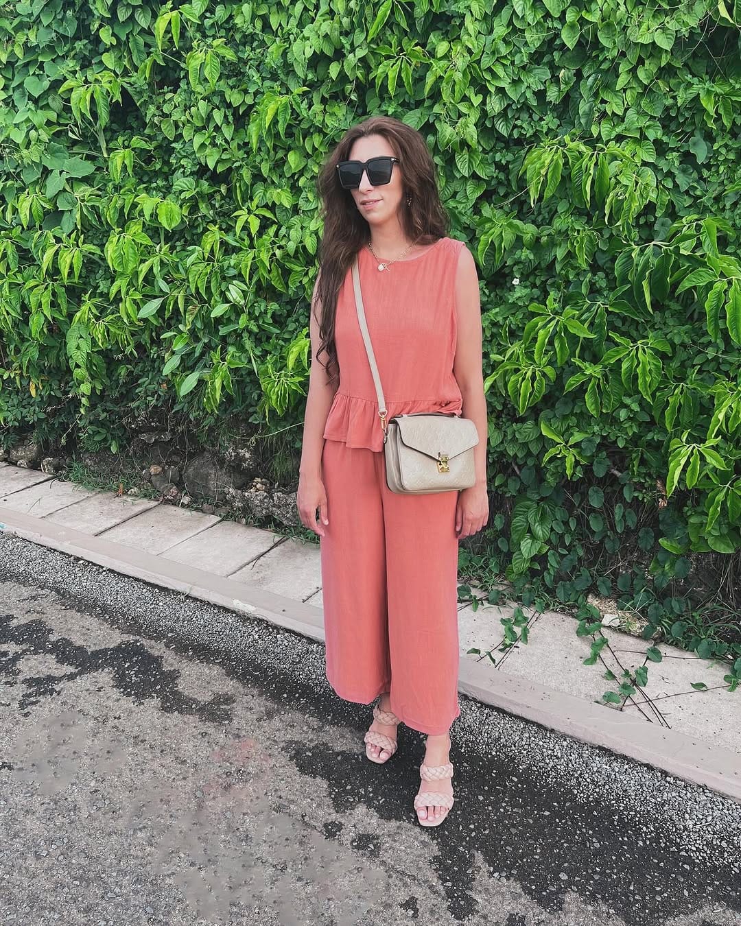 Post 11 by Bianca C on Instagram (image)
