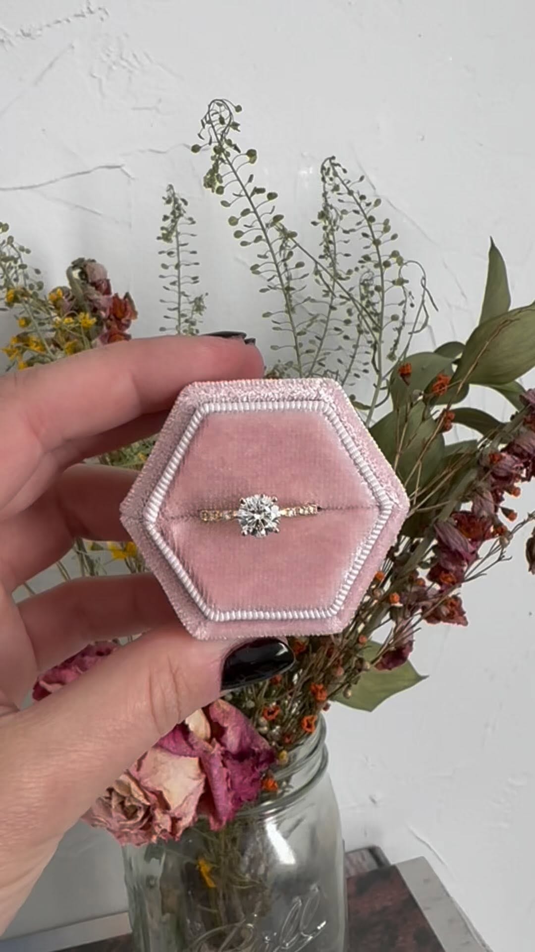 Post 1 by Saint Mae Fine Jewelry on Instagram (video)
