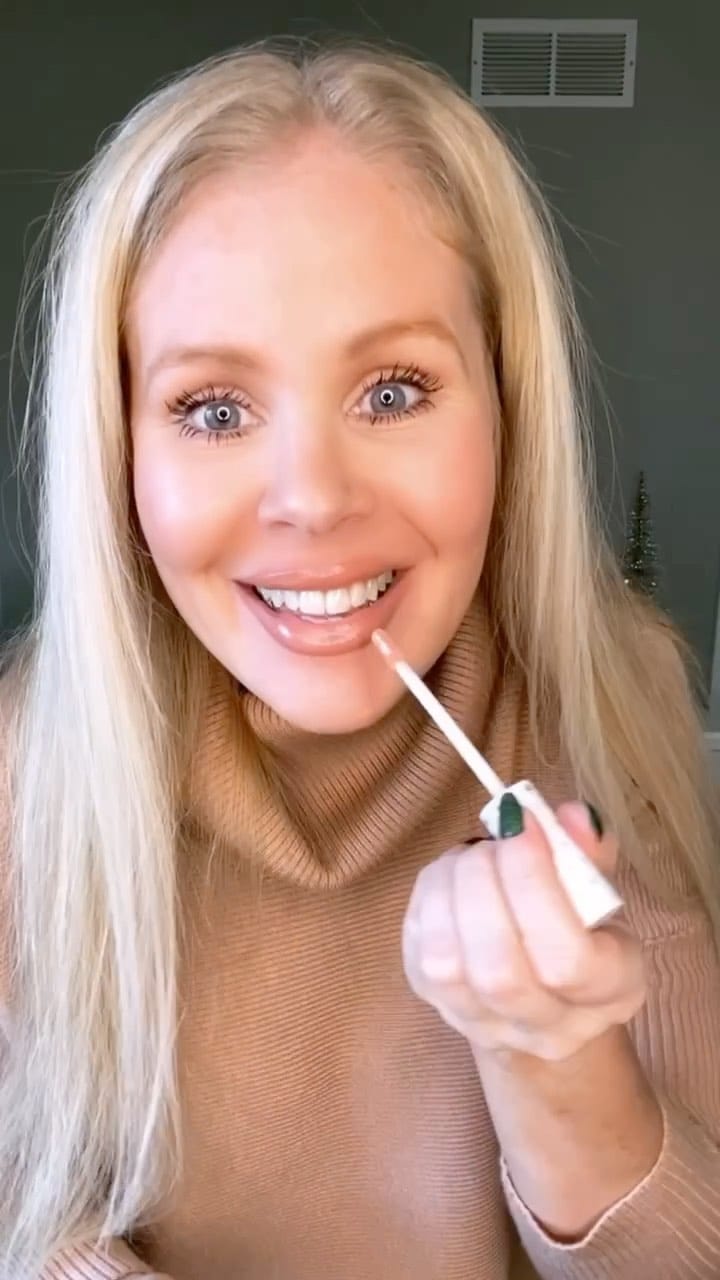 Post 8 by Shanna|Over 40 Fashion & Beauty Tips on Instagram (video)