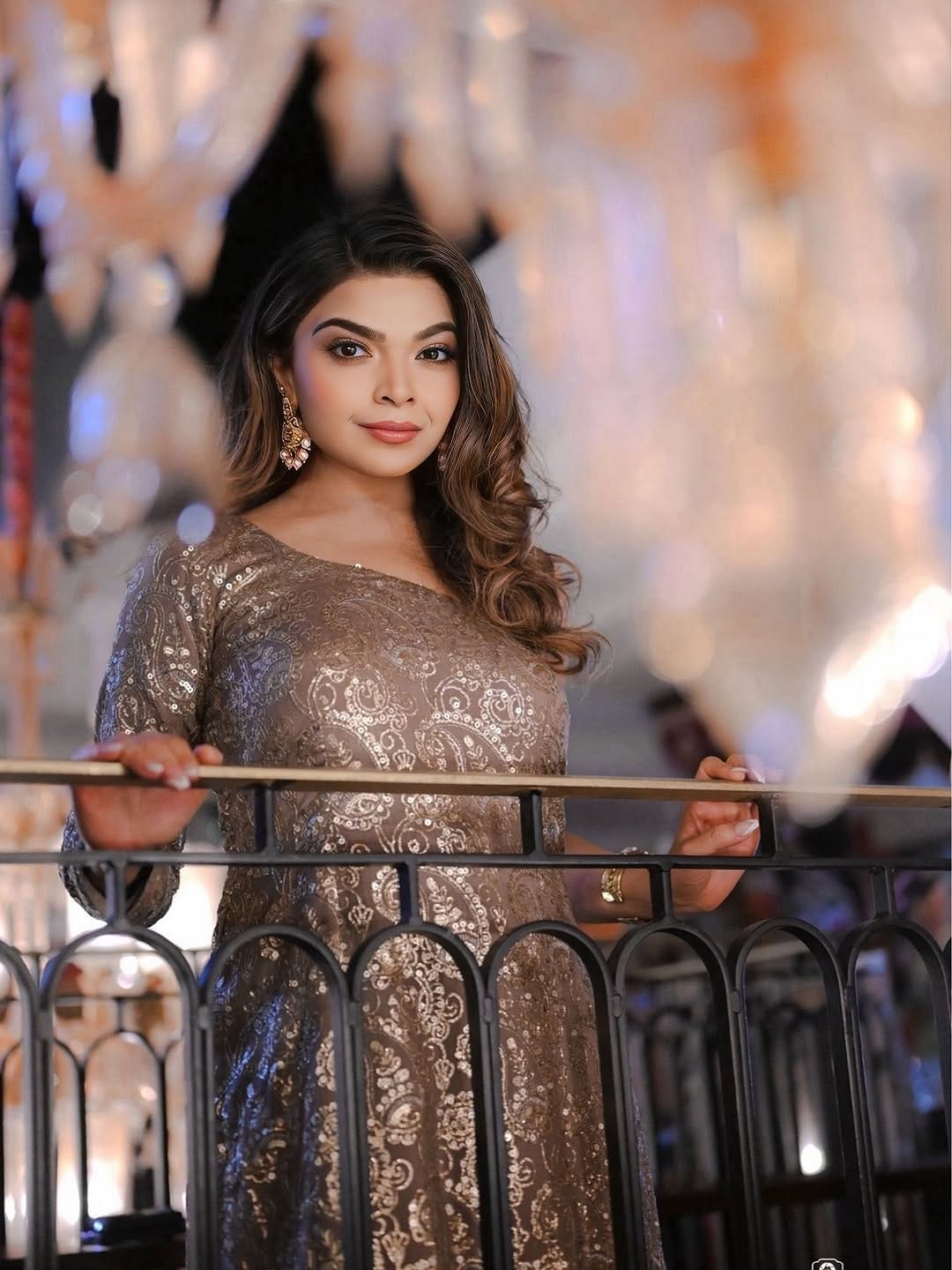 Post 5 by Sana Bhadelia on Instagram (carousel)