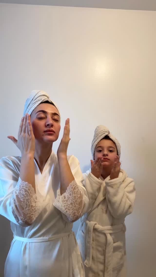 Post 2 by Nino Nanetashvili on Instagram (video)