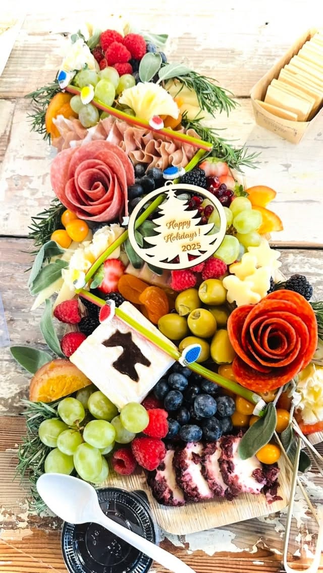 Post 9 by Graze Dat! on Instagram (video)
