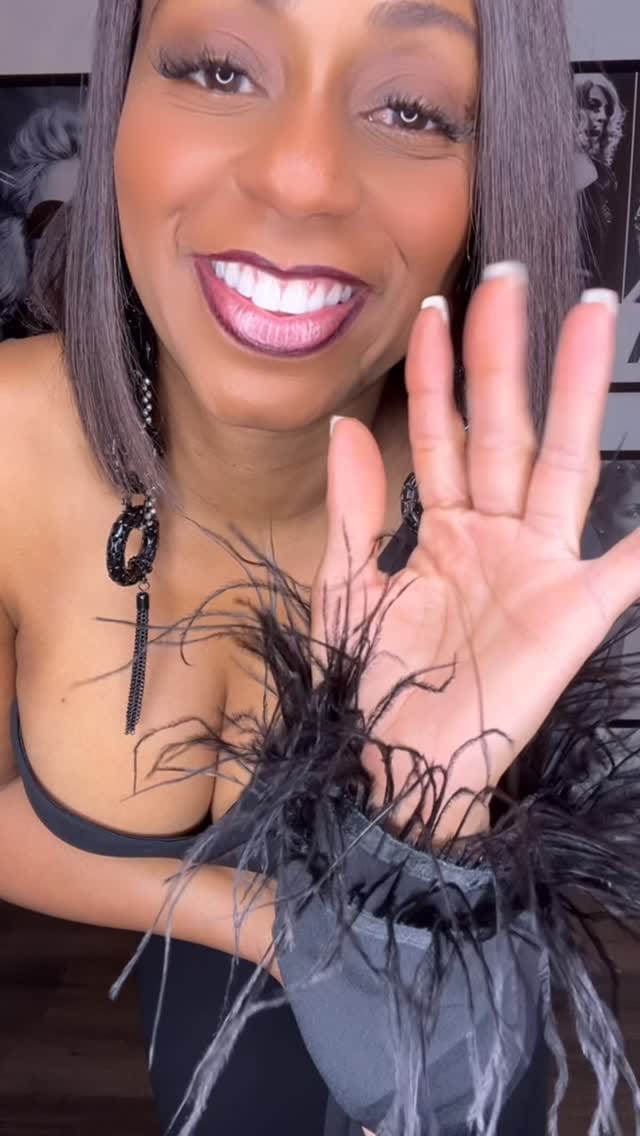Post 4 by Funky Flair Boutique ™️ on Instagram (video)
