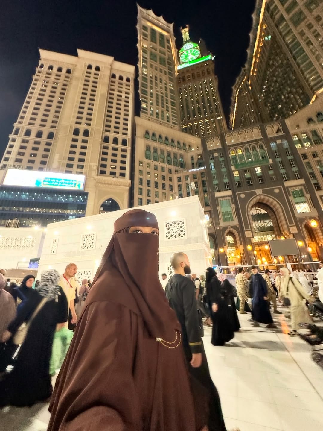 Post 4 by Hakeemah on Instagram (carousel)