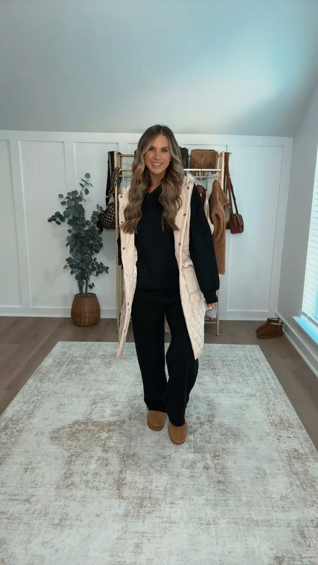 Post 4 by Hilary Clayton on Instagram (video)