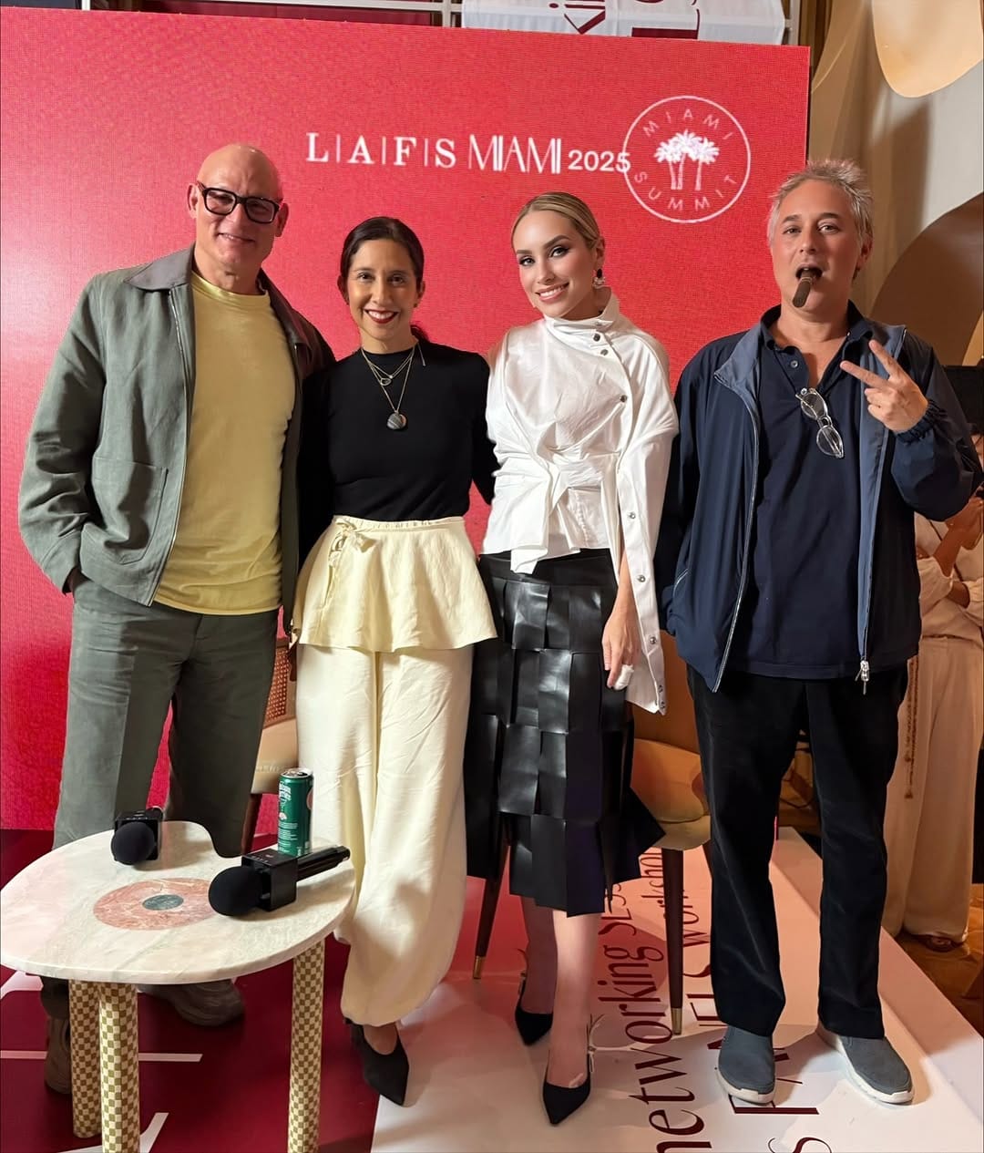 Post 8 by Mayra Farret on Instagram (carousel)