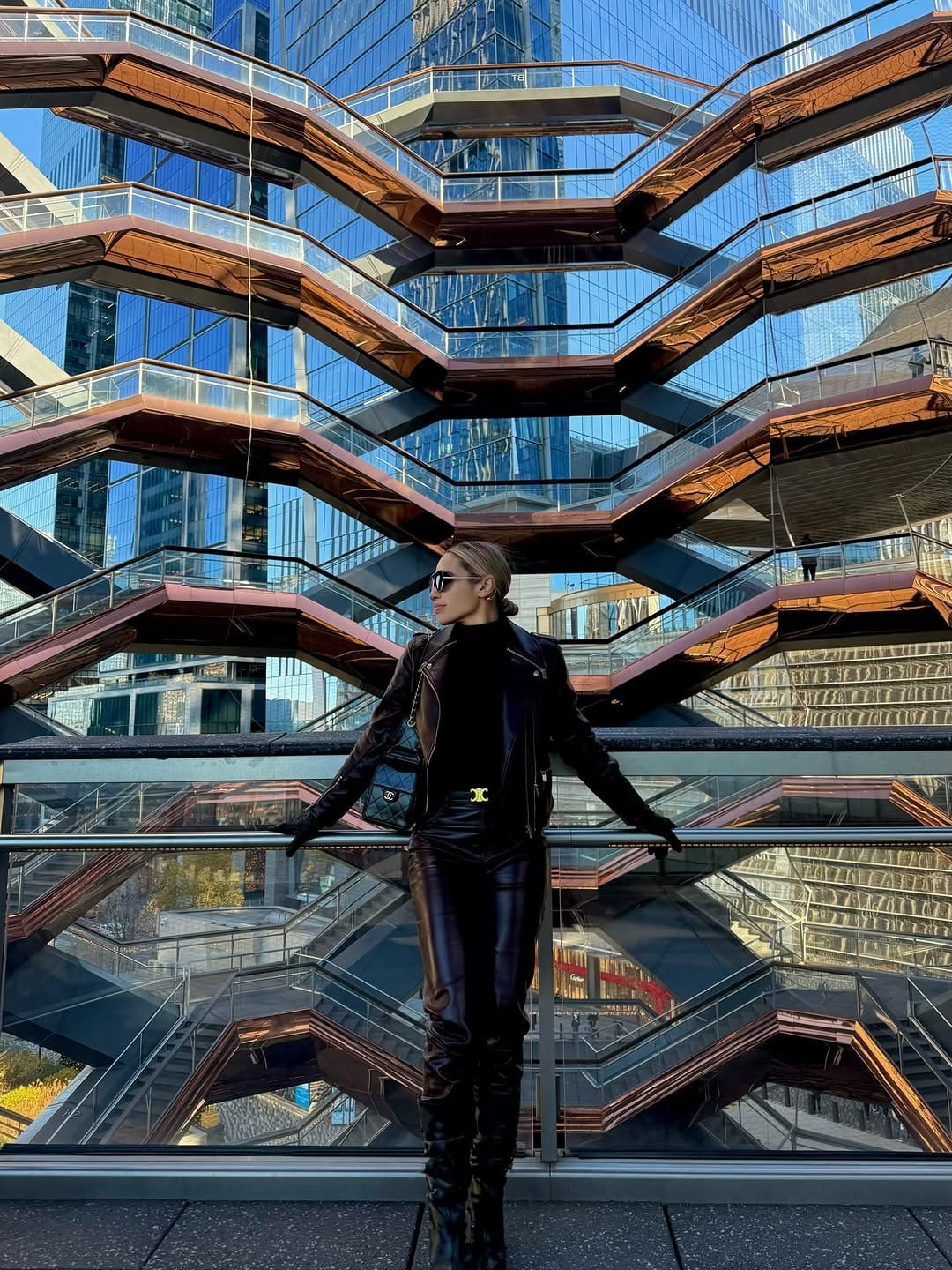 Post 4 by Mayra Farret on Instagram (carousel)