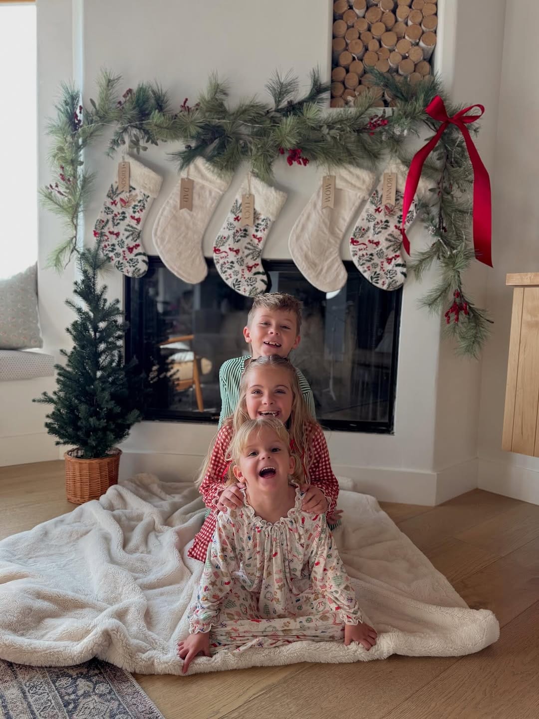 Post 8 by Camilla Thurman on Instagram (carousel)