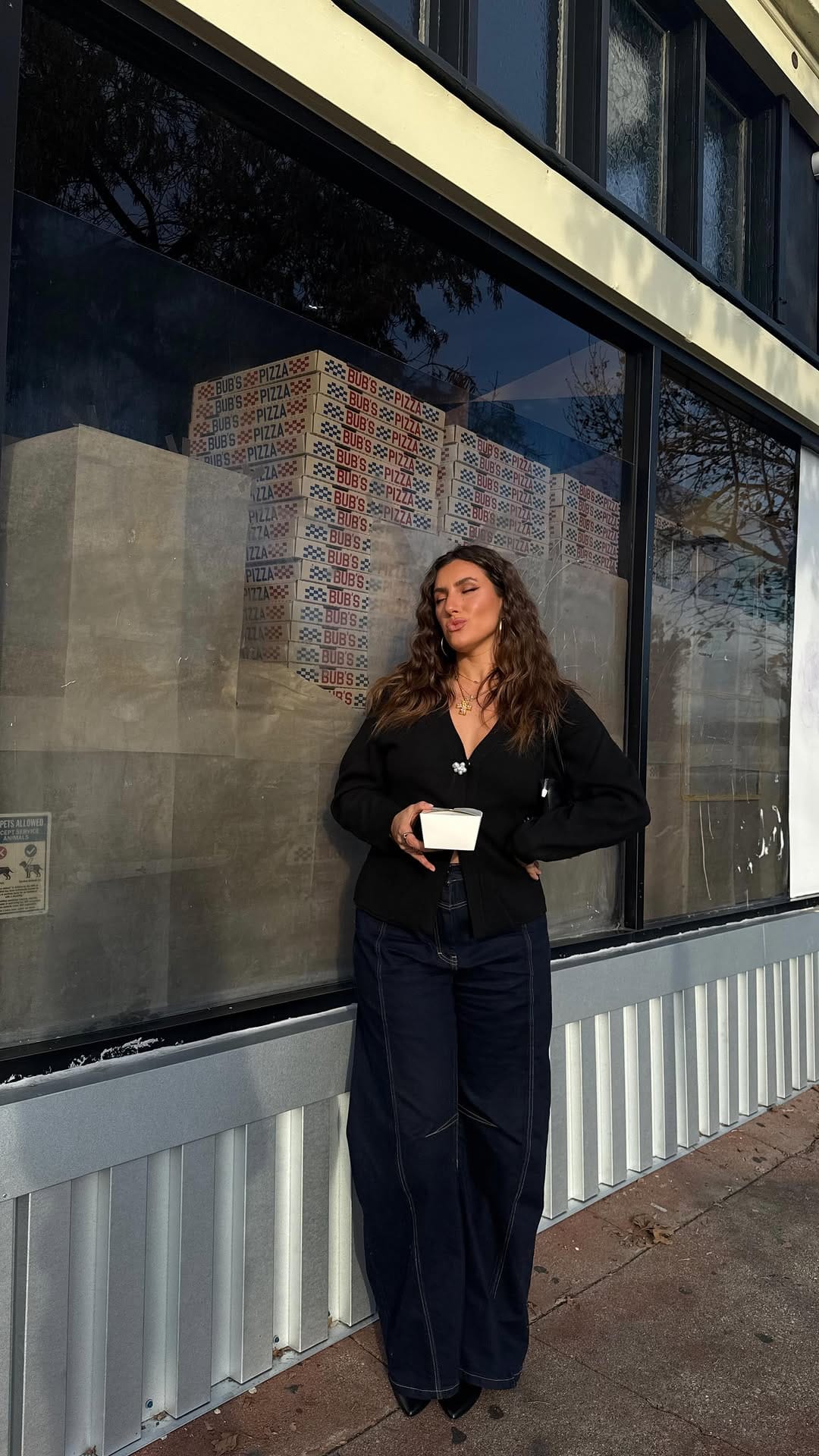 Post 2 by Gabriella Ellis on Instagram (video)