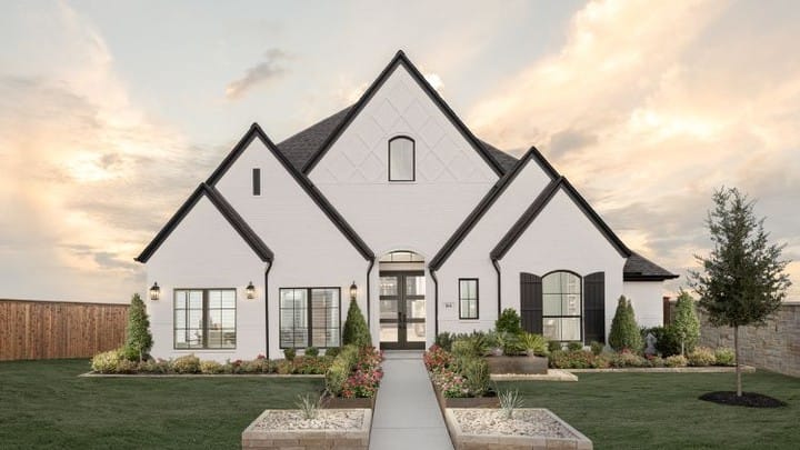 Post 7 by Perry Homes on Instagram (image)