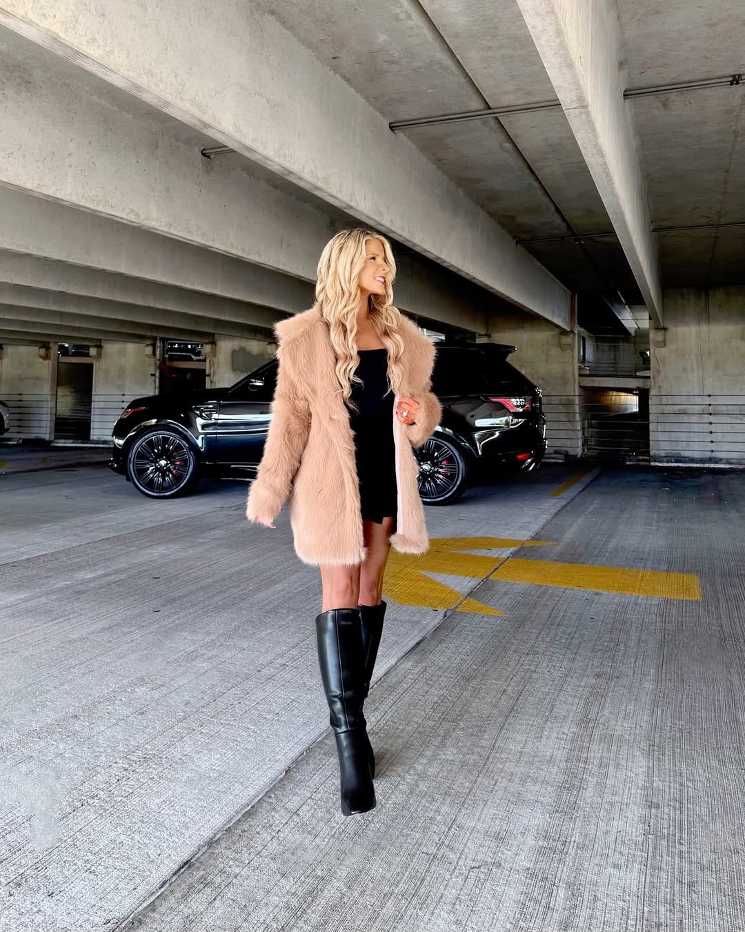 Post 3 by Maura Cap | Outfit Inspo on Instagram (carousel)