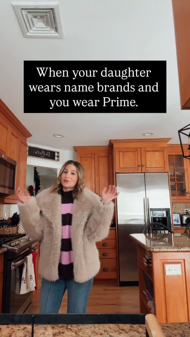 Post 9 by Nicole Alexis ~ Stylist on Instagram (video)