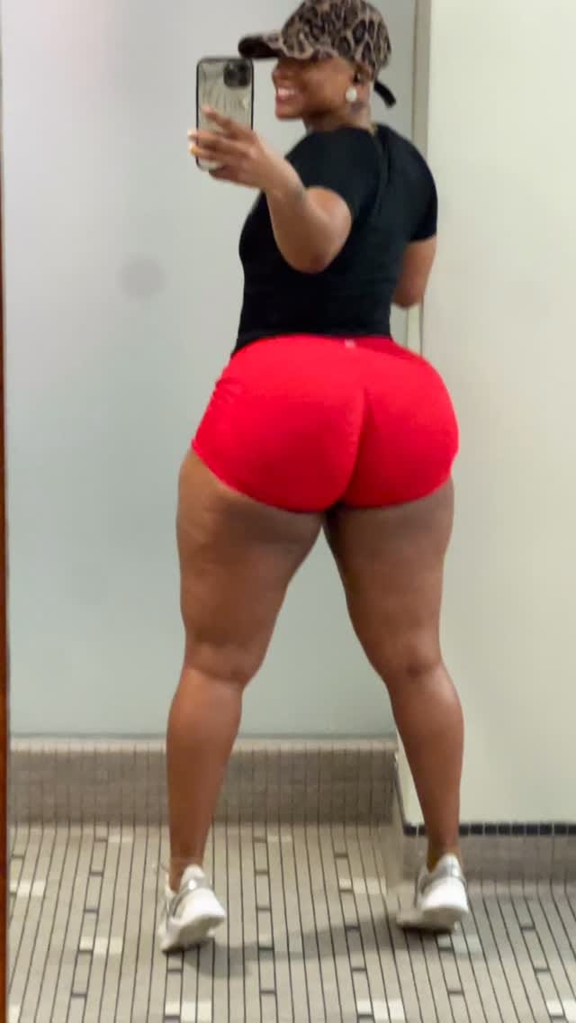 Post 2 by Ebony Dickerson on Instagram (video)