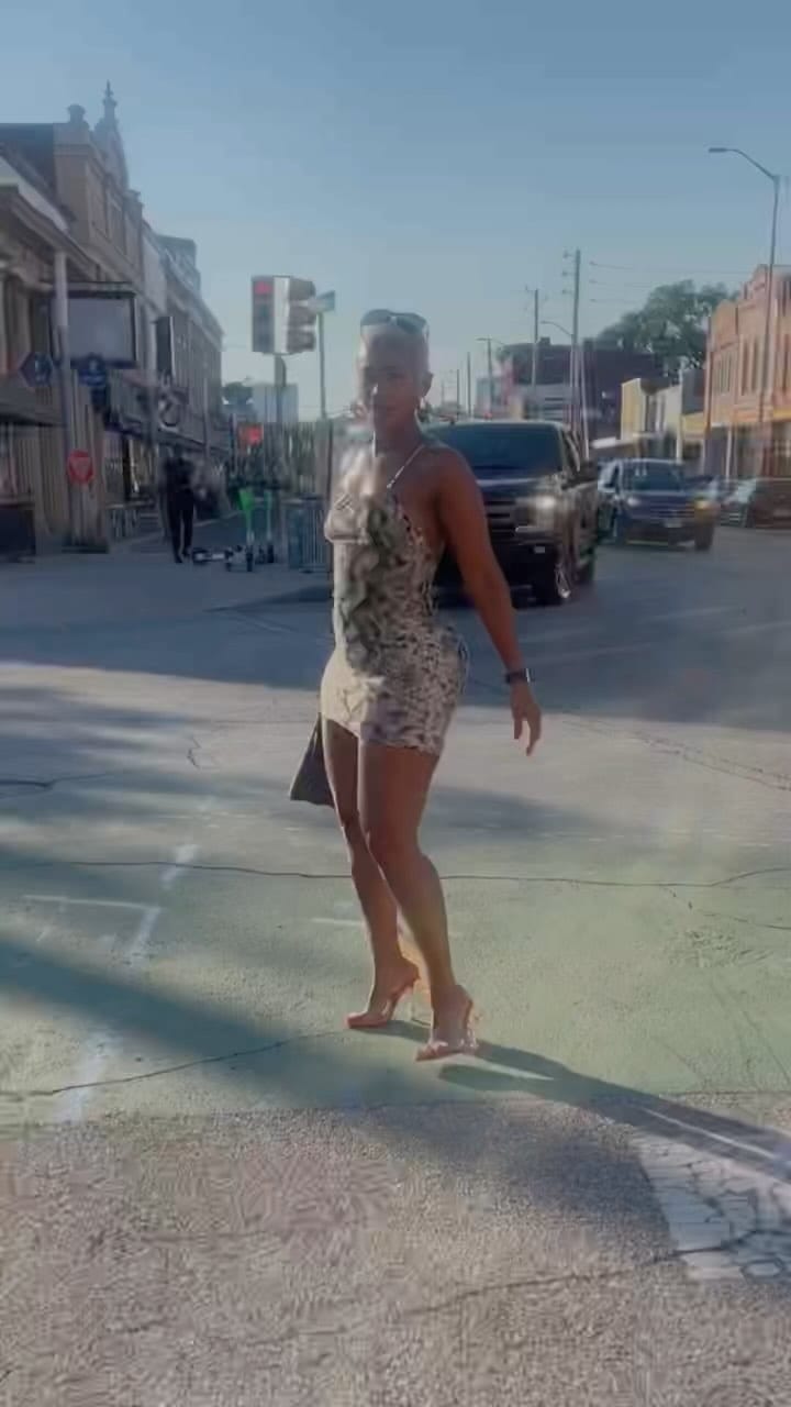 Post 10 by Ebony Dickerson on Instagram (video)