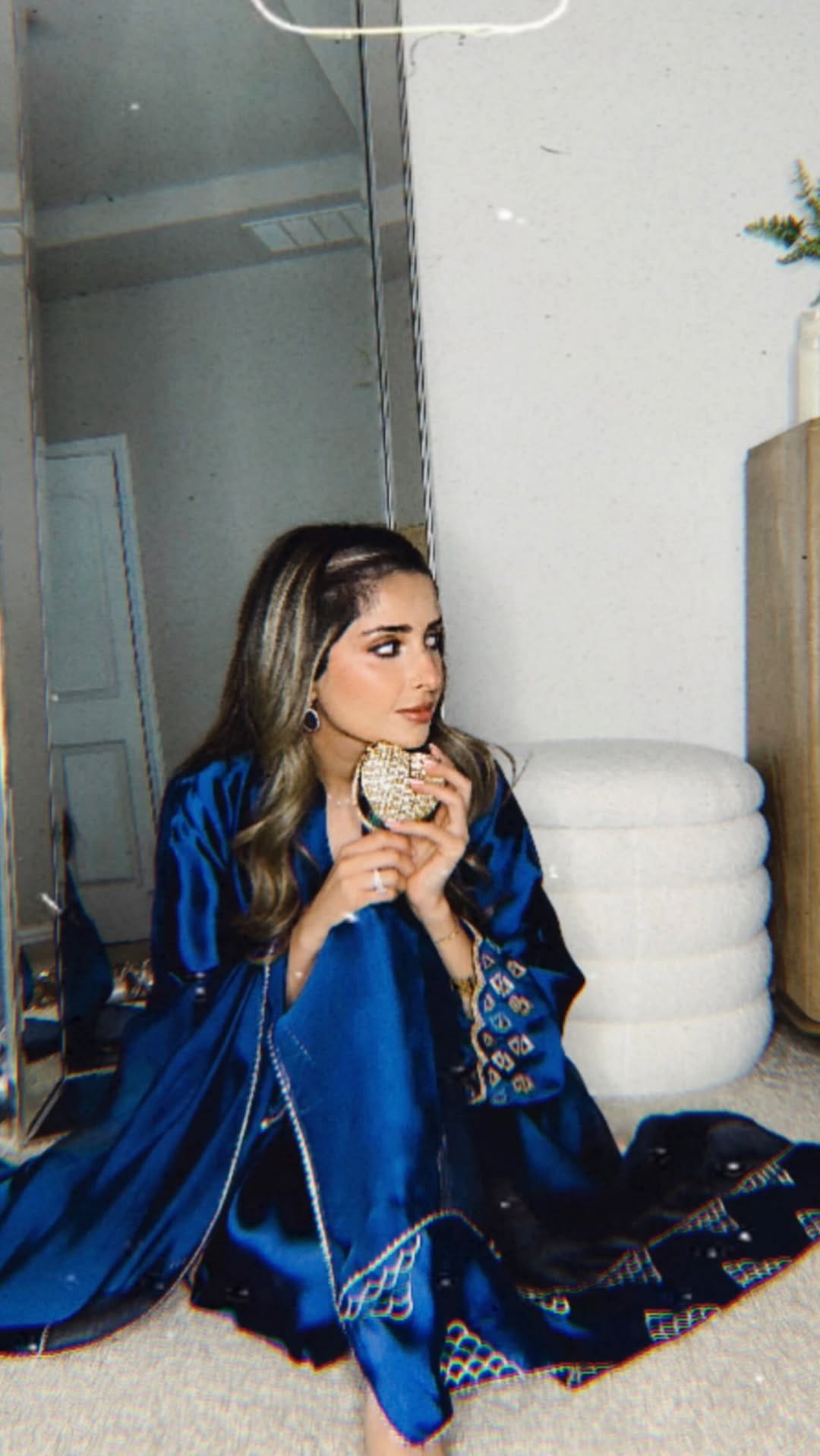 Post 10 by A I S H A on Instagram (video)