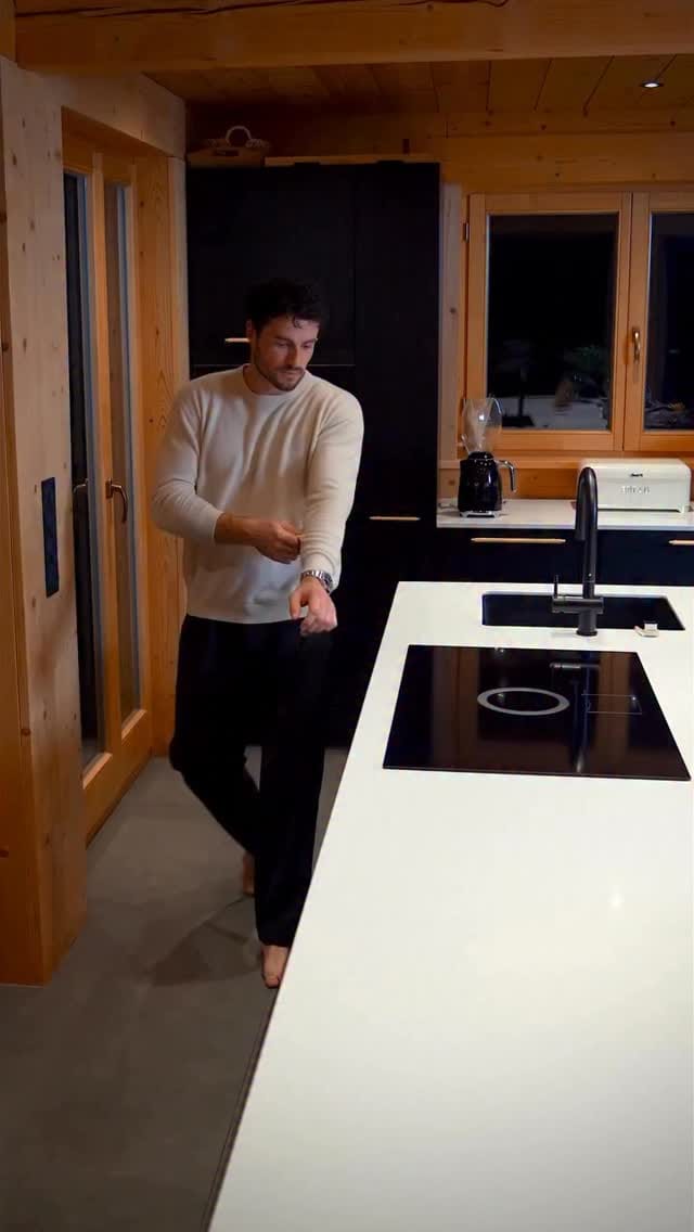 Post 1 by American Vintage Men 🎈 on Instagram (video)