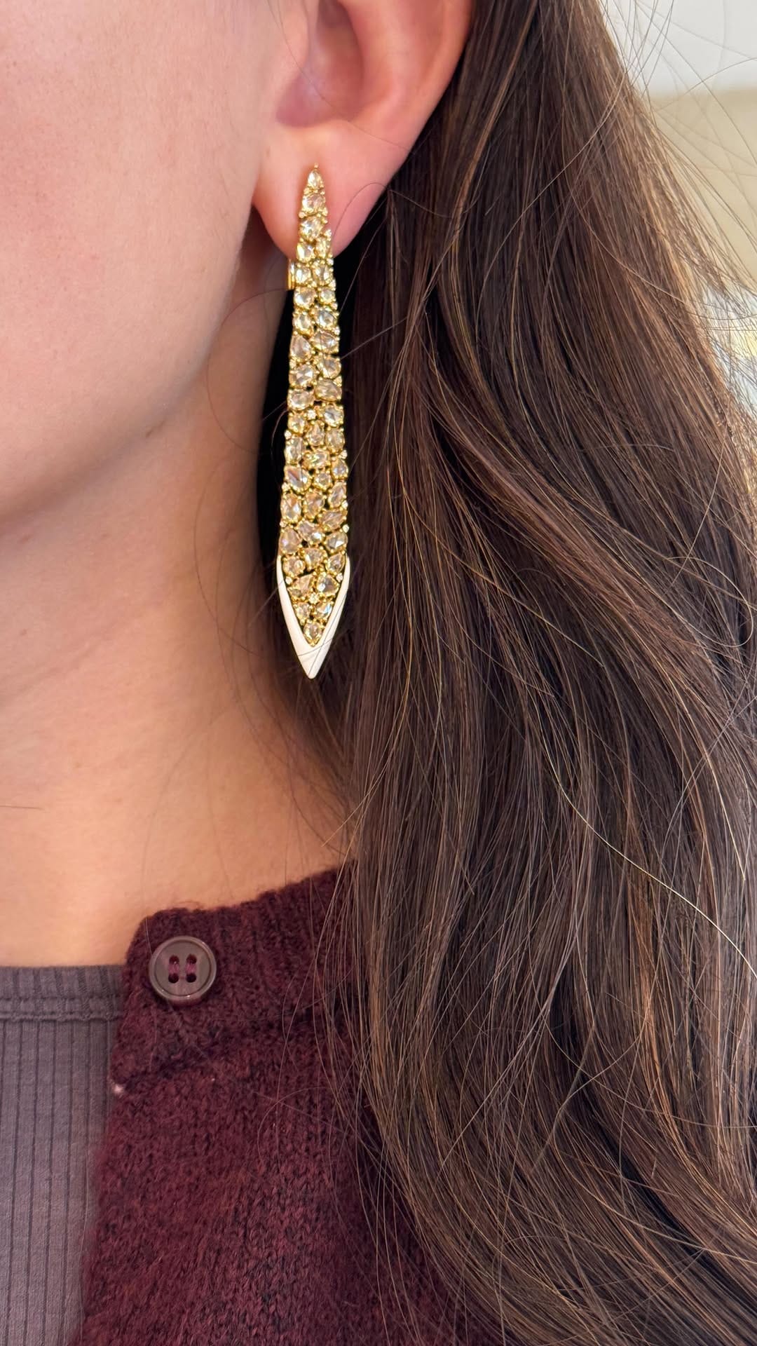 Post 6 by Sutra Jewels on Instagram (video)