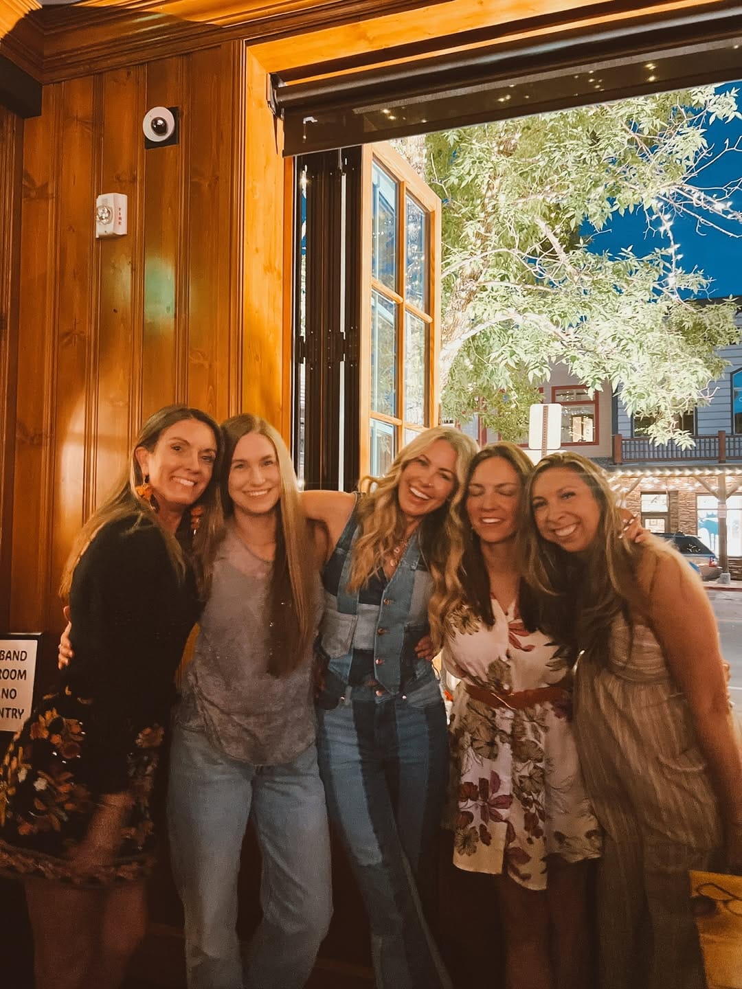 Post 9 by Alison Rose | Fashion, Beauty & Lifestyle on Instagram (carousel)