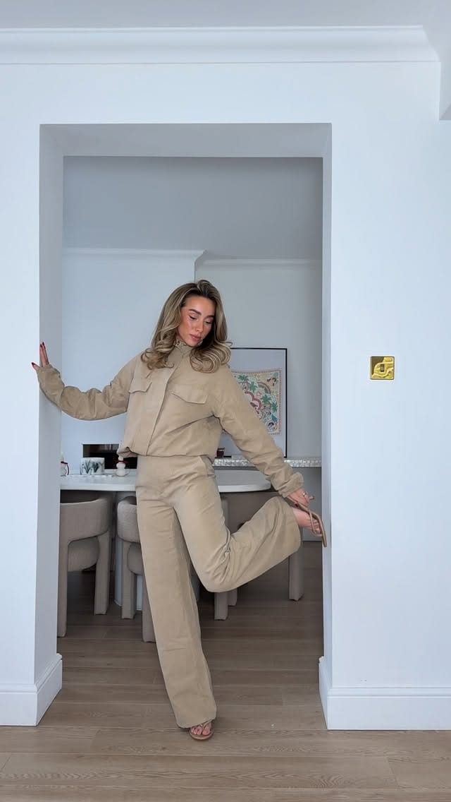 Post 2 by georgia jefferies on Instagram (video)
