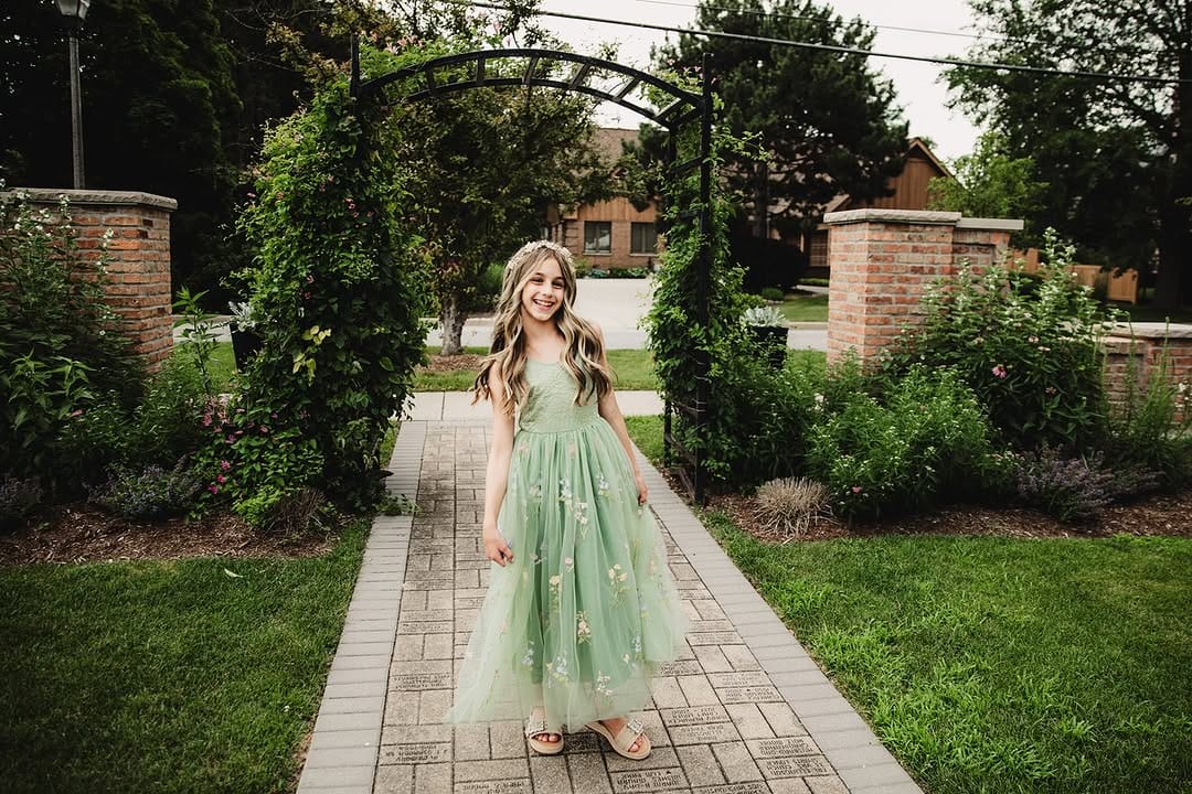 Post 1 by Nicolettes Couture on Instagram (image)