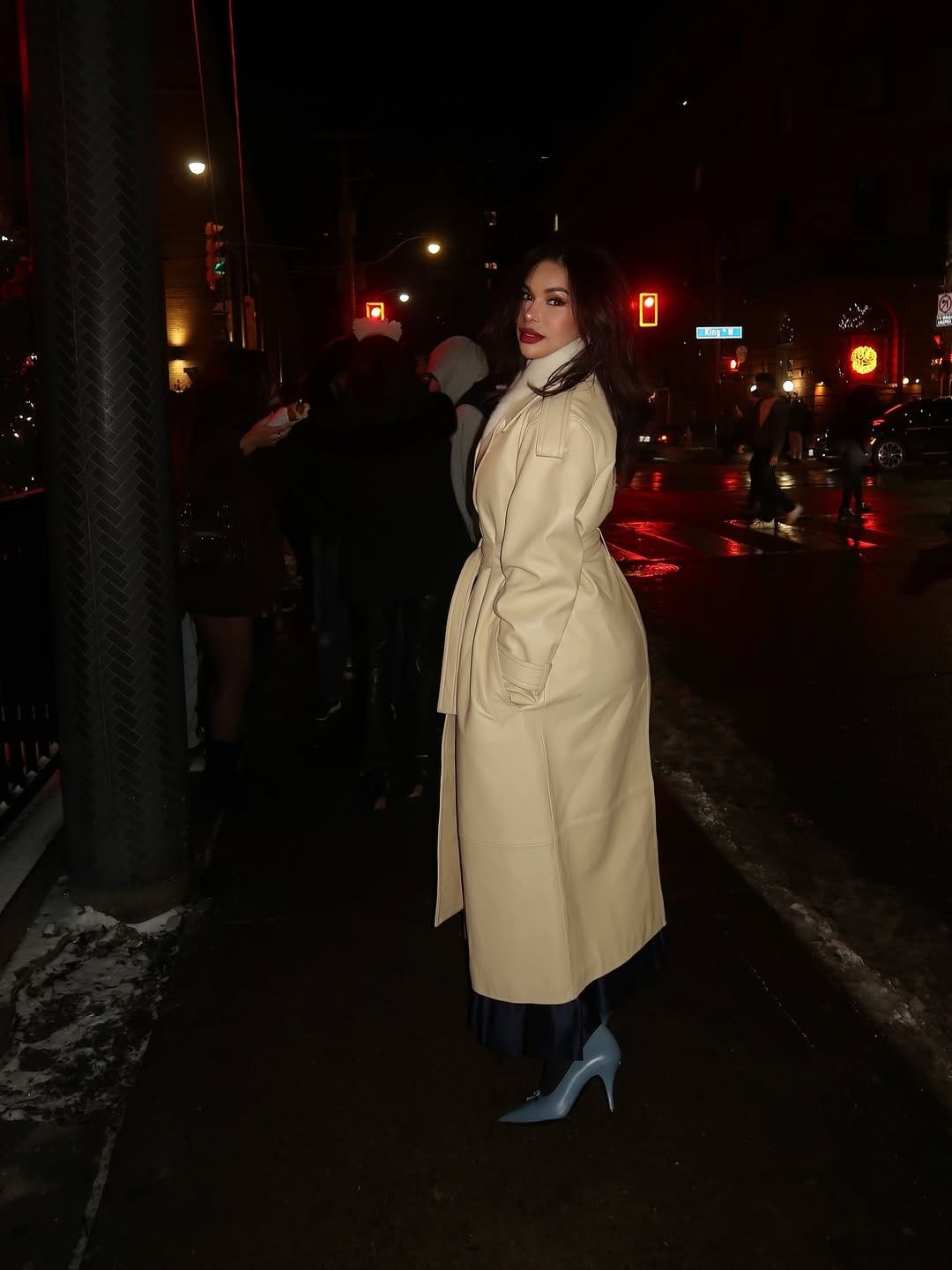 Post 4 by Anastasia Fox on Instagram (carousel)