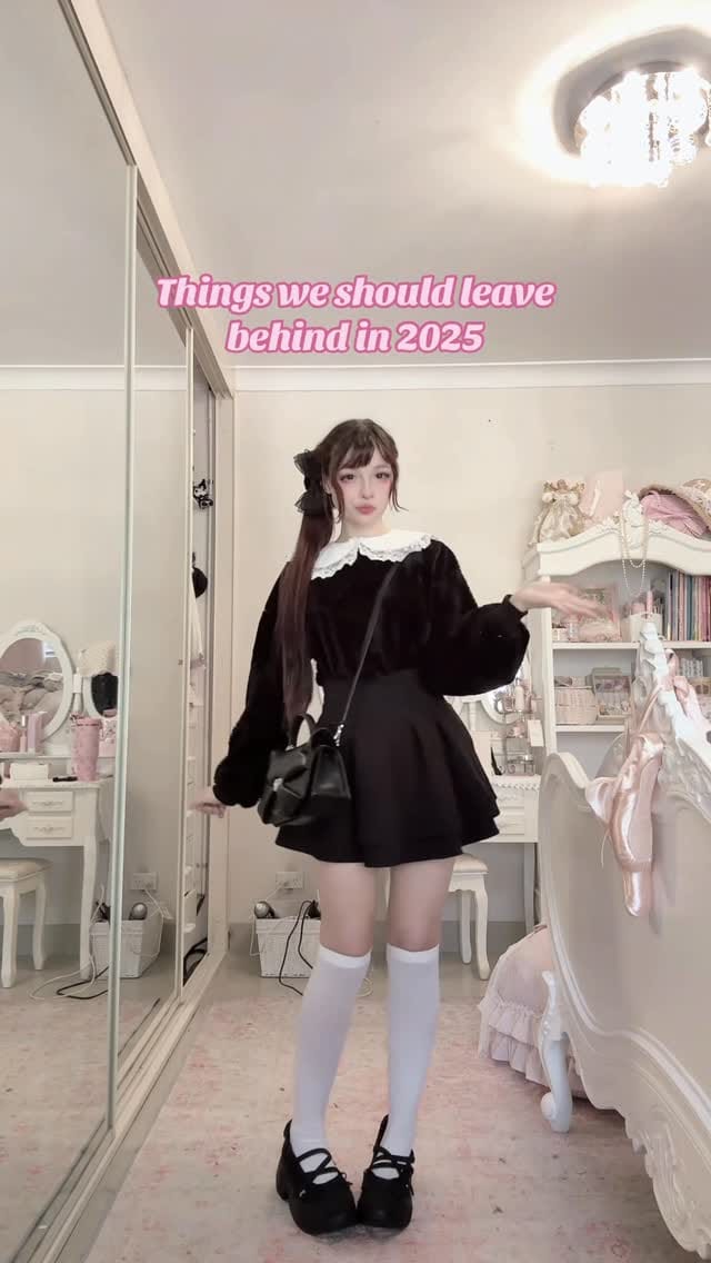 Post 9 by ♡ 𝒟𝒶𝓃𝓃𝒾 | Japanese Fashion on Instagram (video)