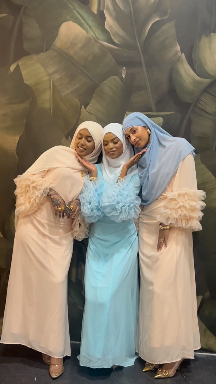 Post 7 by HIJABTHRONE on Instagram (video)