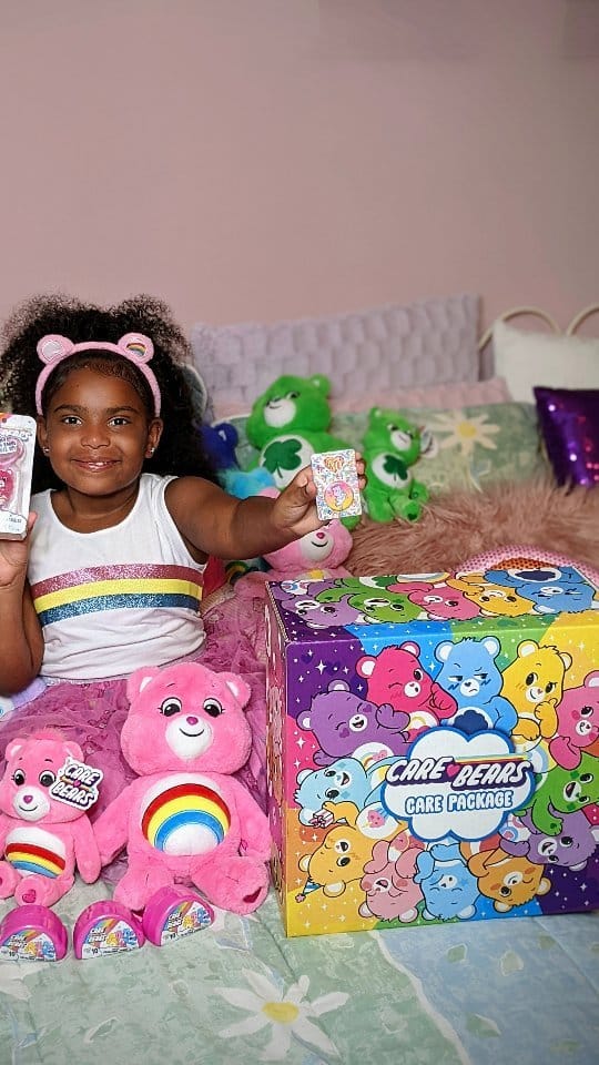 Post 3 by Toy Reviews| Fashion| Curls on Instagram (video)
