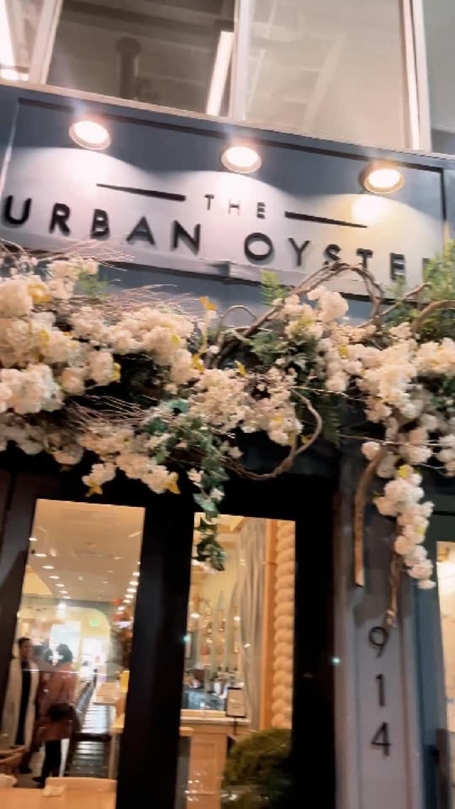 Post 8 by The Urban Oyster ™️ on Instagram (video)