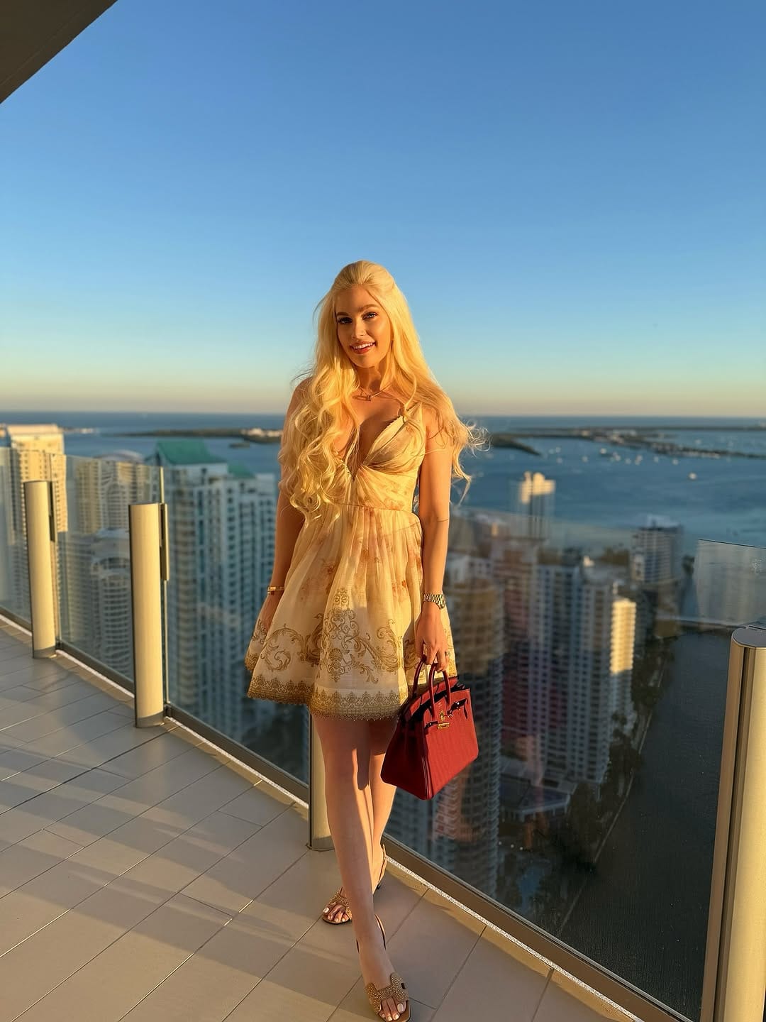Post 2 by Bella 👸🏼 on Instagram (carousel)